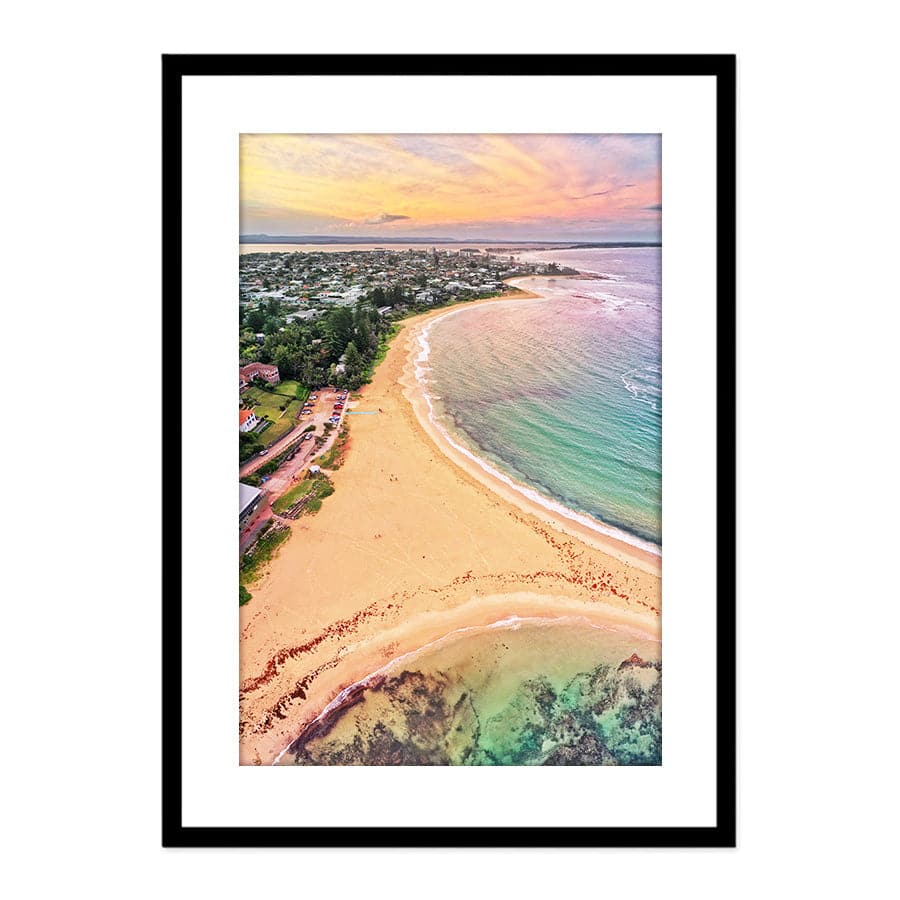 Sunset Moods at Toowoon Bay by Beata Young