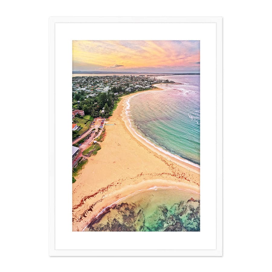 Sunset Moods at Toowoon Bay by Beata Young